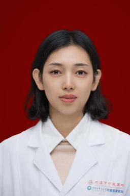 李莉